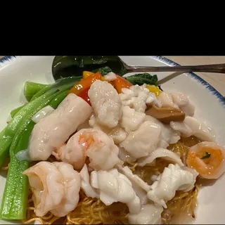 Seafood Pan Fried Noodles