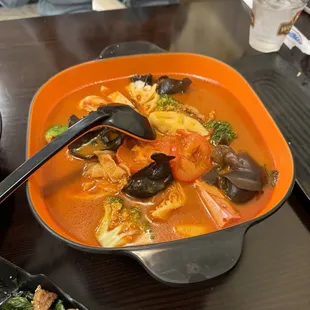 Malatang combo with tomato base