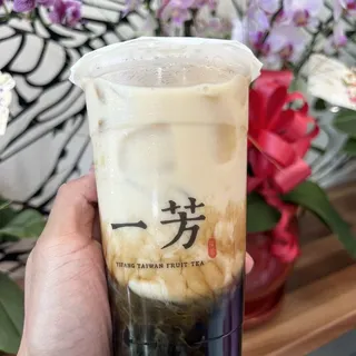Brown Sugar Pearl Oolong Tea Latte ()