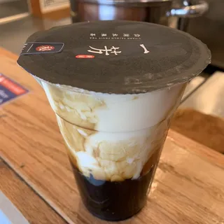 Brown Sugar Pearl Oolong Tea Latte