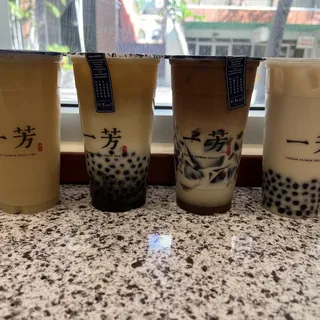 Grass Jelly Tea Latte ()