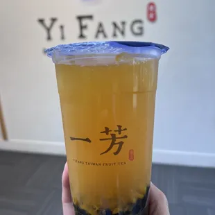 Passionfruit Green Tea w/ pearls- liked the flavor, not so much the actual crunchy seeds