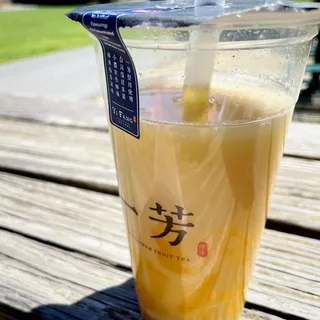 Yakult Pineapple Green Tea 養樂多鳳梨綠茶
