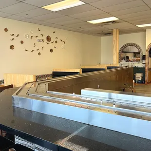 sushi and sashimi, interior