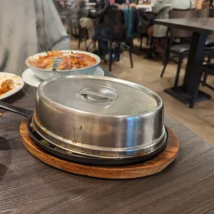 Sizzling beef with black bean sauce