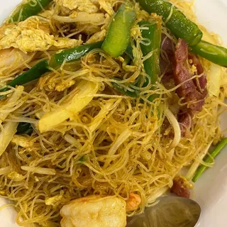 N08. Singapore Rice Noodles