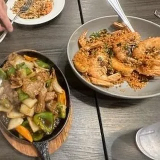 H02. Sizzling Beef with Blackbean Sauce