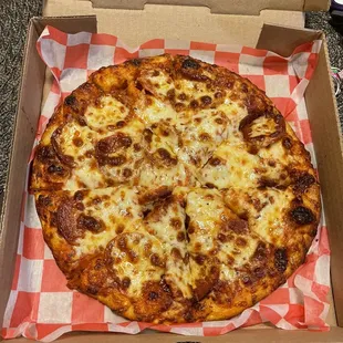 Yianni’s Neighborhood Pizzeria
