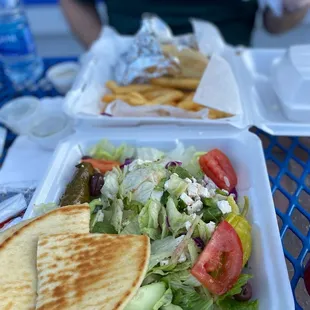 Yianni's Gyro Place