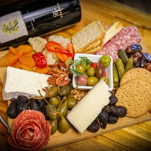 Yiannis Wine &amp; Food, Fine Dining in Virginia Beach. Locally sourced meat, seafood, and produce. Prepared by our talented Executive Chef.