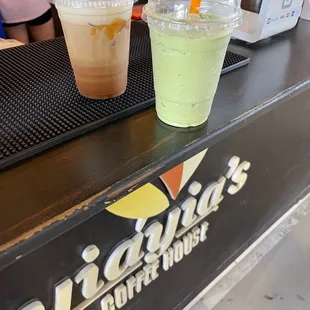 Iced vanilla oat milk latte and iced matcha green tea latte!! Amazing!!!