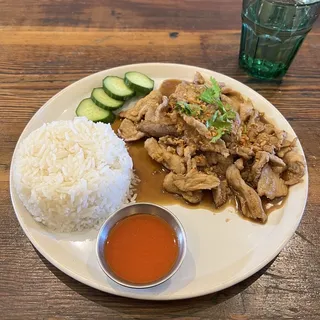 Fried Garlic Pepper Pork