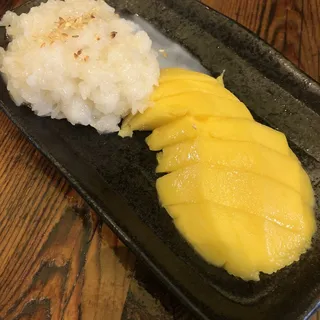 Sweet sticky rice with Mango