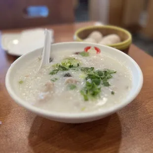 ramen and noodles, food