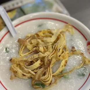 egg and vegetable congee