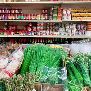 Veggies, sauces, etc