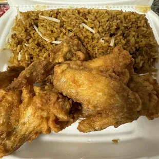 #15 Chicken Wings lunch with shrimp fried rice (extra $2 for shrimp)