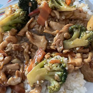 7. Chicken with Cashew Nut Dinner