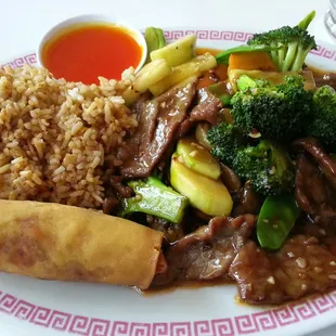 Spicy Hunan Beef Lunch Special.