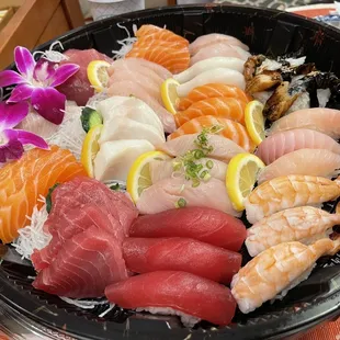 Sushi &amp; Sashimi Platter