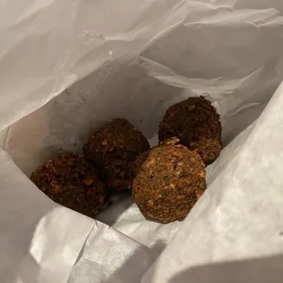 5 Piece Falafel (I ate one prior for taking the photo, hehe)