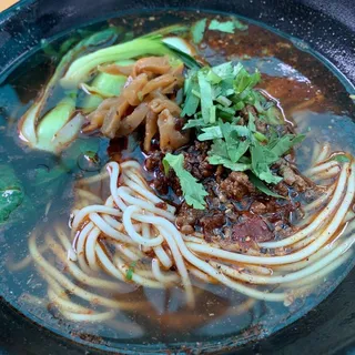 N1. Chong Qing Red Oil Noodle