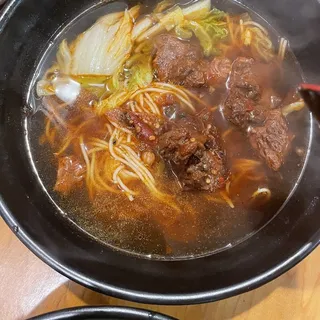 N2. Hot Braised Beef Noodle