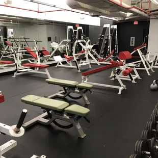 It is quite and super nice environment place to work out!!