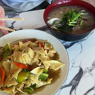 Tofu and green peppers, lamp noodles