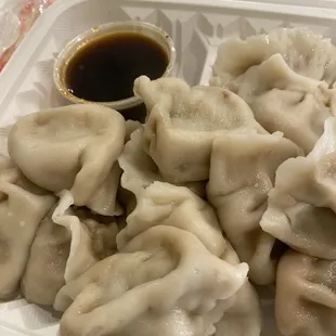 Steamed pork, shrimp and chive dumplings