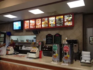 Lee's Famous Recipe Chicken