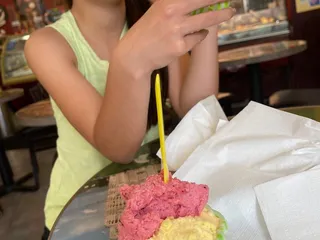 Divino Gelato Café