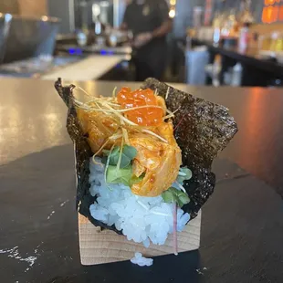 Tuna hand roll