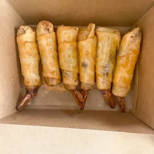 Shrimp lumpia
