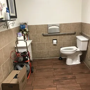 Bathroom with Cable Drain Cleaner (Snake)