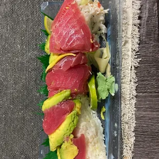 "Hawaiian roll" -- super gross and wasn't even cut up! This is the worst quality sushi I have gotten from a restaurant