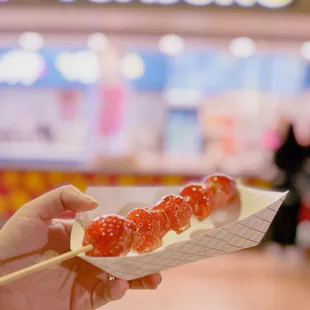 Large strawberry tanghulu