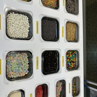 a display of cereals and cereal bars