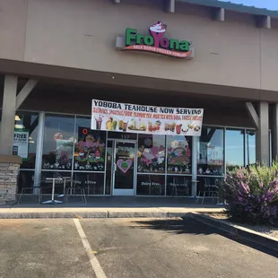 Confused if this place is called Froyana or YoBoba Teahouse.
