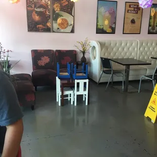 Small area for kids to sit.