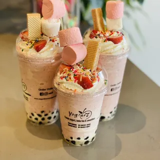 Strawberry Outburst Shake