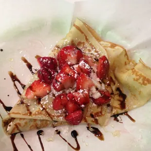 Goat cheese strawberry honey w. balsamic honey sauce
