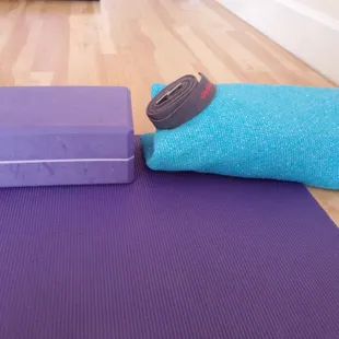 Blanket, block, strap and mat