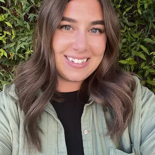 Leslie G.