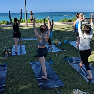 9:30am power vinyasa yoga!