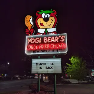 Yogi Bear's Honey Fried Chicken, Hartsville