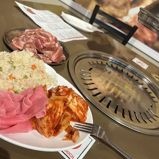 Boneless beef rib, rice, daikon radish and kimchi