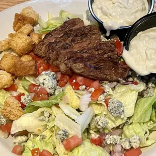 Black &amp; Bleu Steak Salad