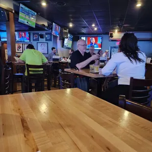 sushi and sashimi, interior