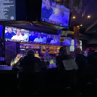 people watching tvs